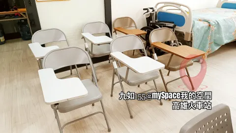 附桌版大學椅 x 9